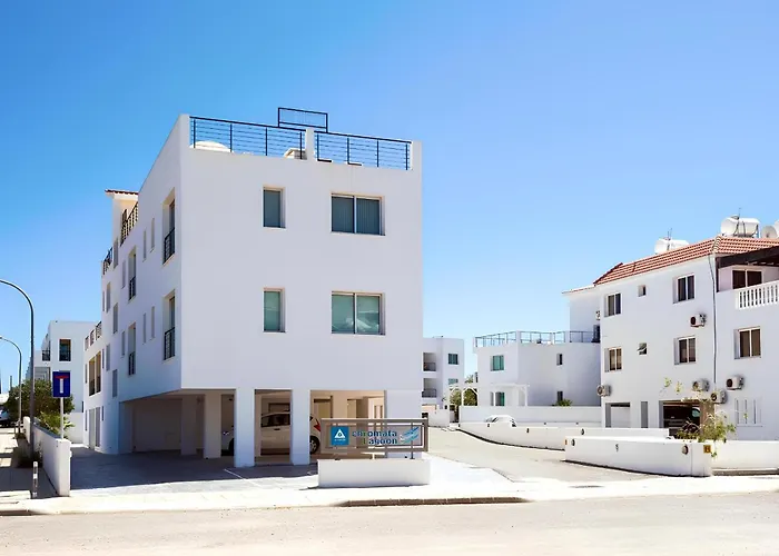 Chromata Lagoon アパート *